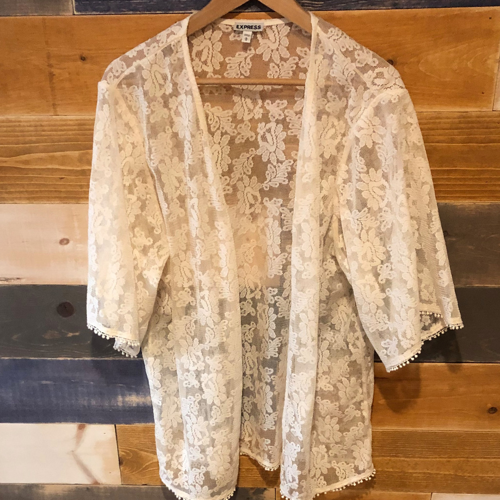 The Limited lace cream top M